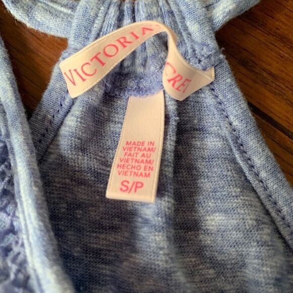 VS knotted front tunic tank top. Small - Picture 4 of 4